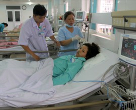 Bộ trưởng Y tế: '90% bệnh nhân nhẹ sẽ được chăm sóc ở trạm y tế'